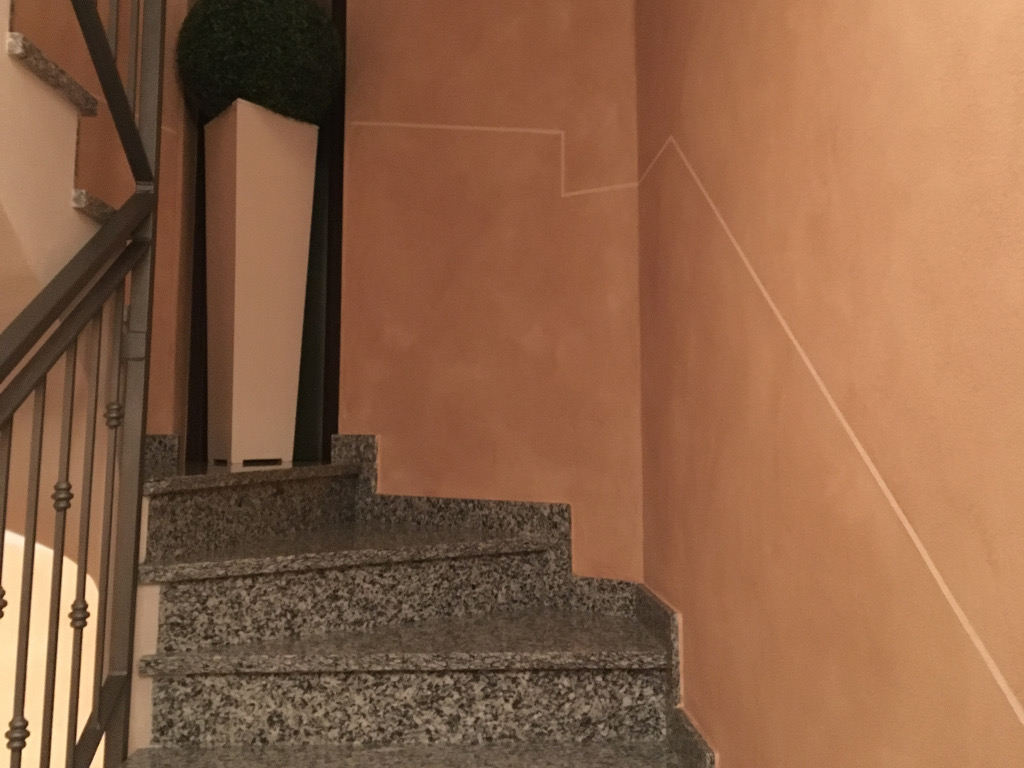 Tinteggiatura decorazioni adesivi murali resine ristrutturazioni ...